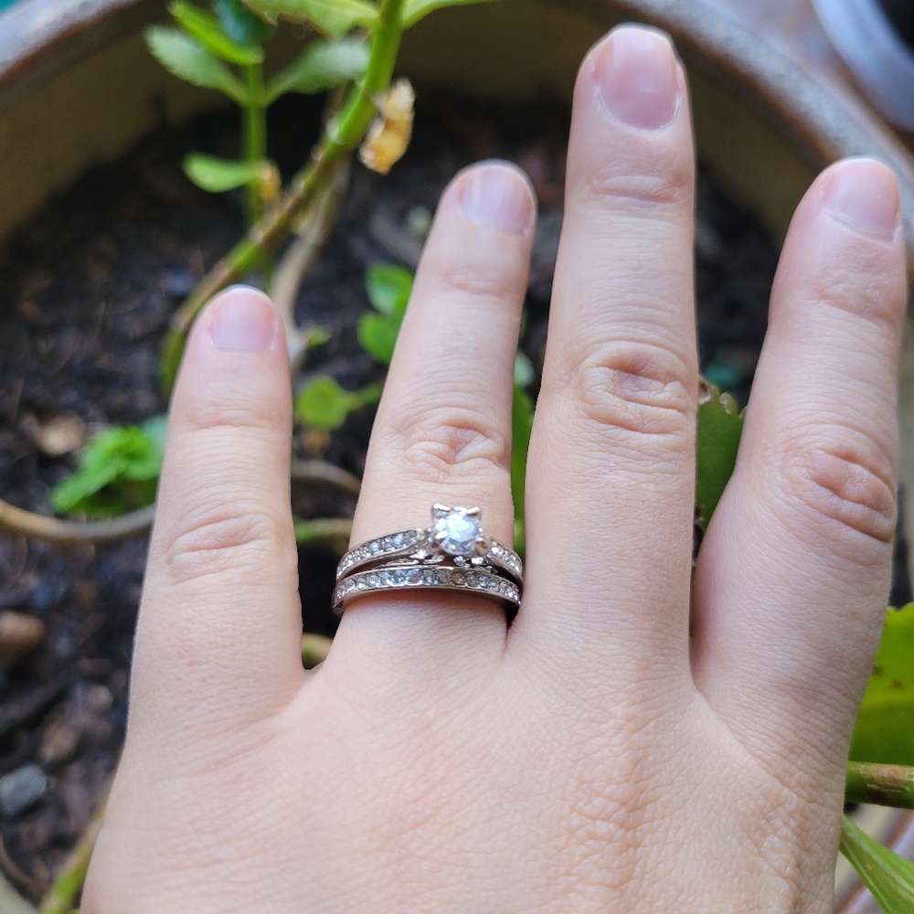 Nwot Diamond Ring 2-Piece Stackable Set - image 8